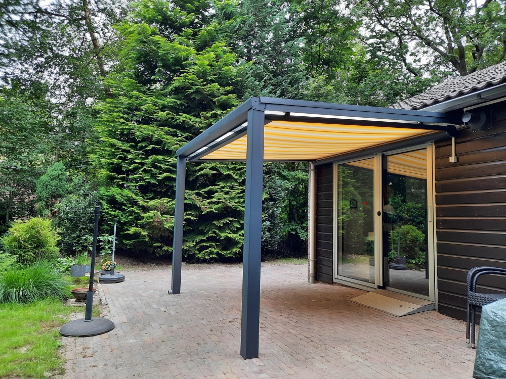 Veranda in Emmen aangelegd door SCS zonwering